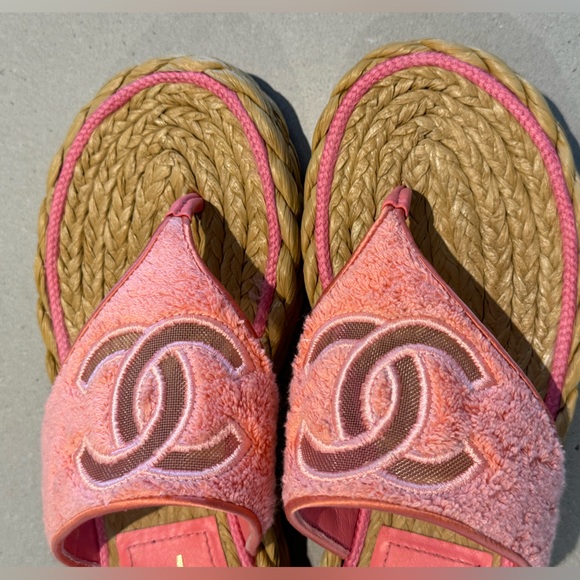 WB Chanel pink terry cloth and raffia sandals size 38 - Picture 14 of 16